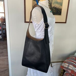 COS Black Curved Leather Tote Adjustable Strap Minimalist Shoulder Bag